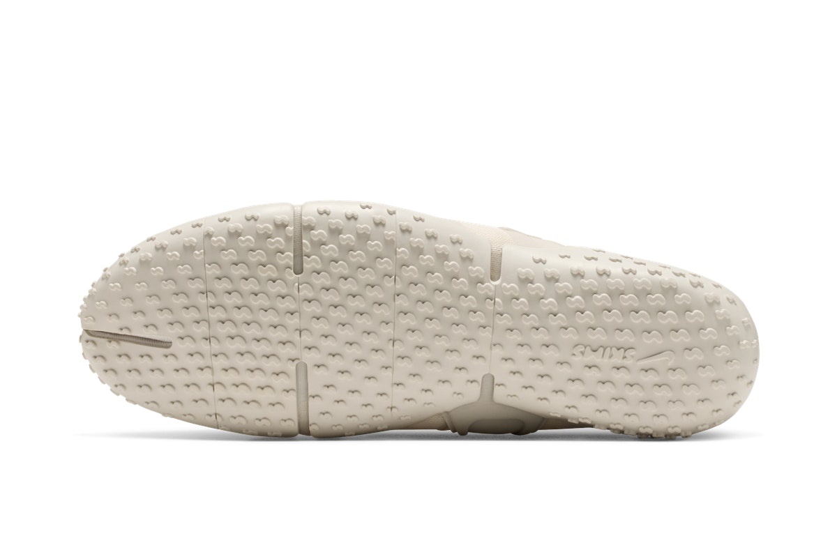 NikeSKIMS Rift Mesh Light Bone