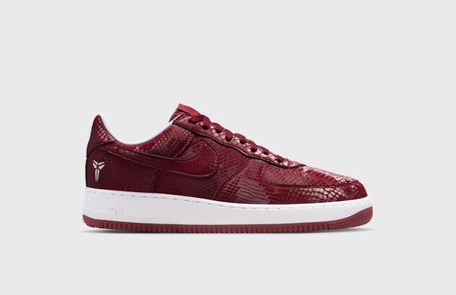 Kobe Bryant x Nike Air Force 1 Low Lower Merion Aces Away