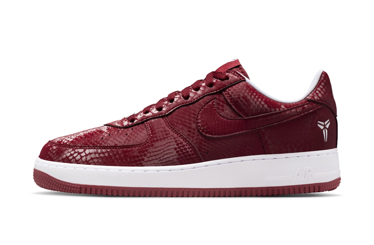 Kobe Bryant x Nike Air Force 1 Low Lower Merion Aces Away