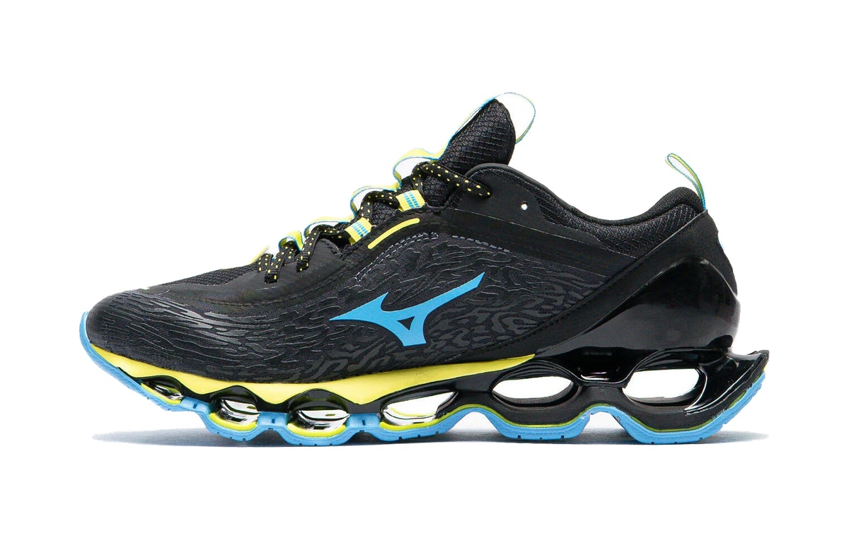 VRUNK x Mizuno Wave Prophecy Black