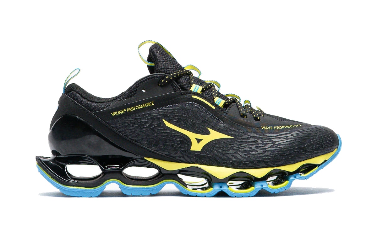 VRUNK x Mizuno Wave Prophecy Black