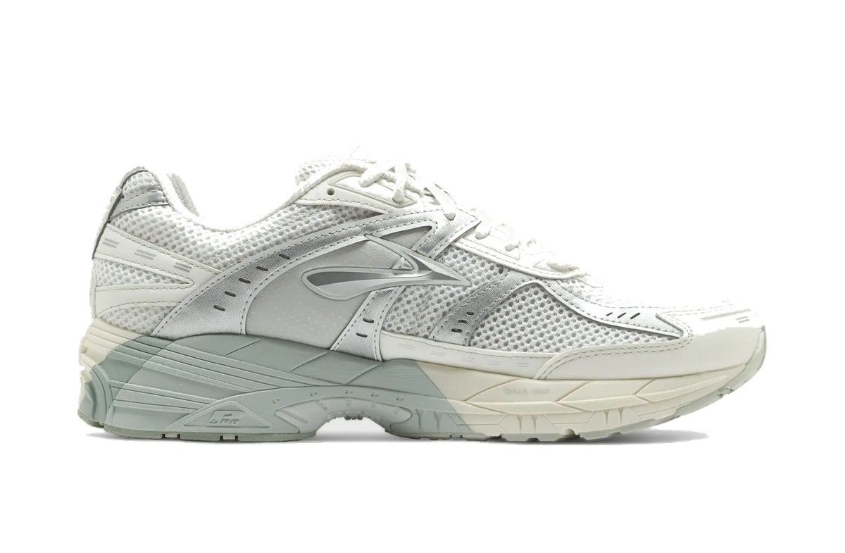 Brooks Adrenaline GTS 10 White Brooks Adrenaline GTS 10 White