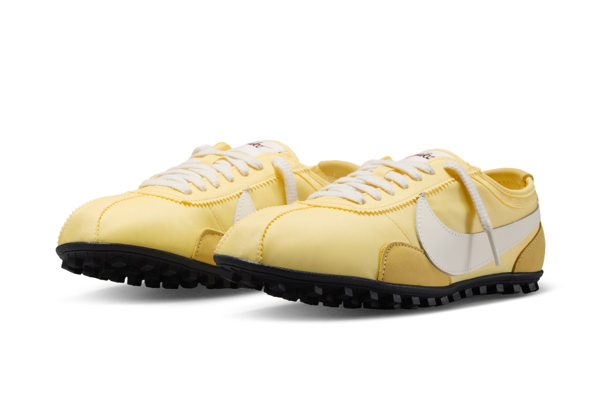 Nike Moon Shoe Soft Yellow Nike Moon Shoe Soft Yellow