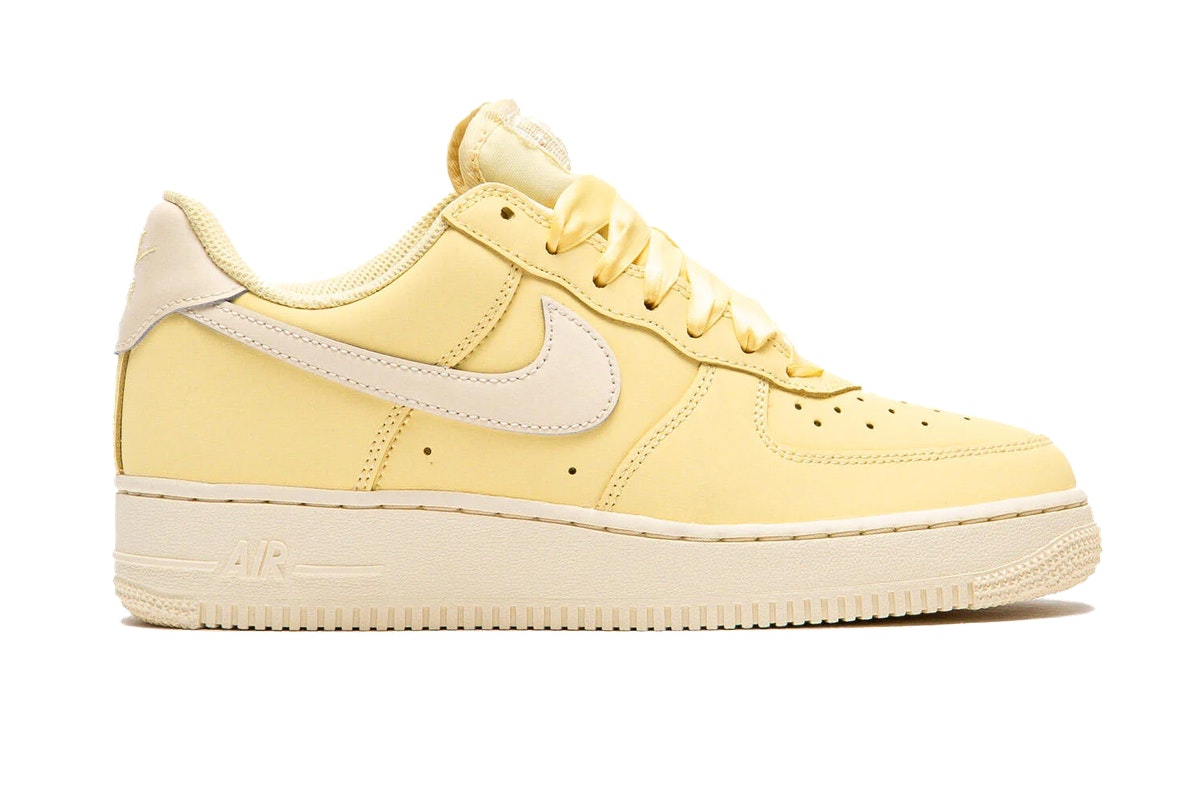 Nike Air Force 1 Retro PRM Ribbon Lace Soft Yellow Nike Air Force 1 Retro PRM Ribbon Lace Soft Yellow