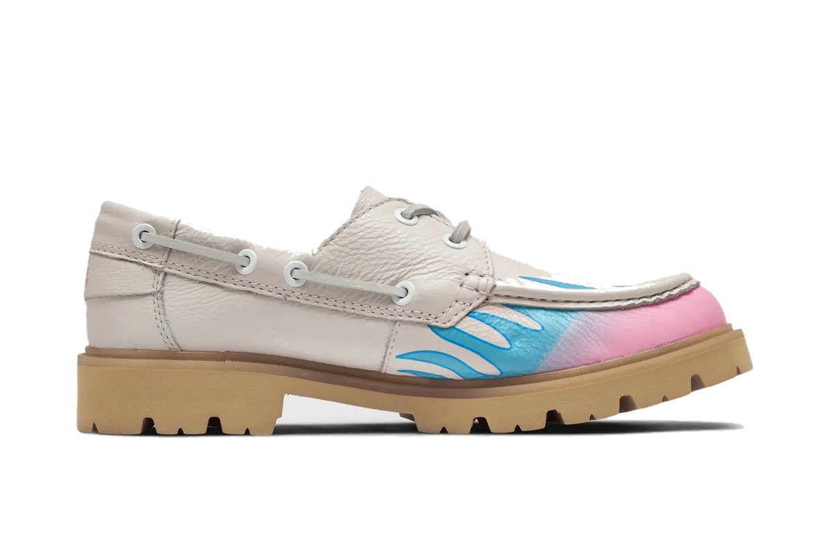 Bisous x Clarks Cleyhill Fire White Bisous x Clarks Cleyhill Fire White