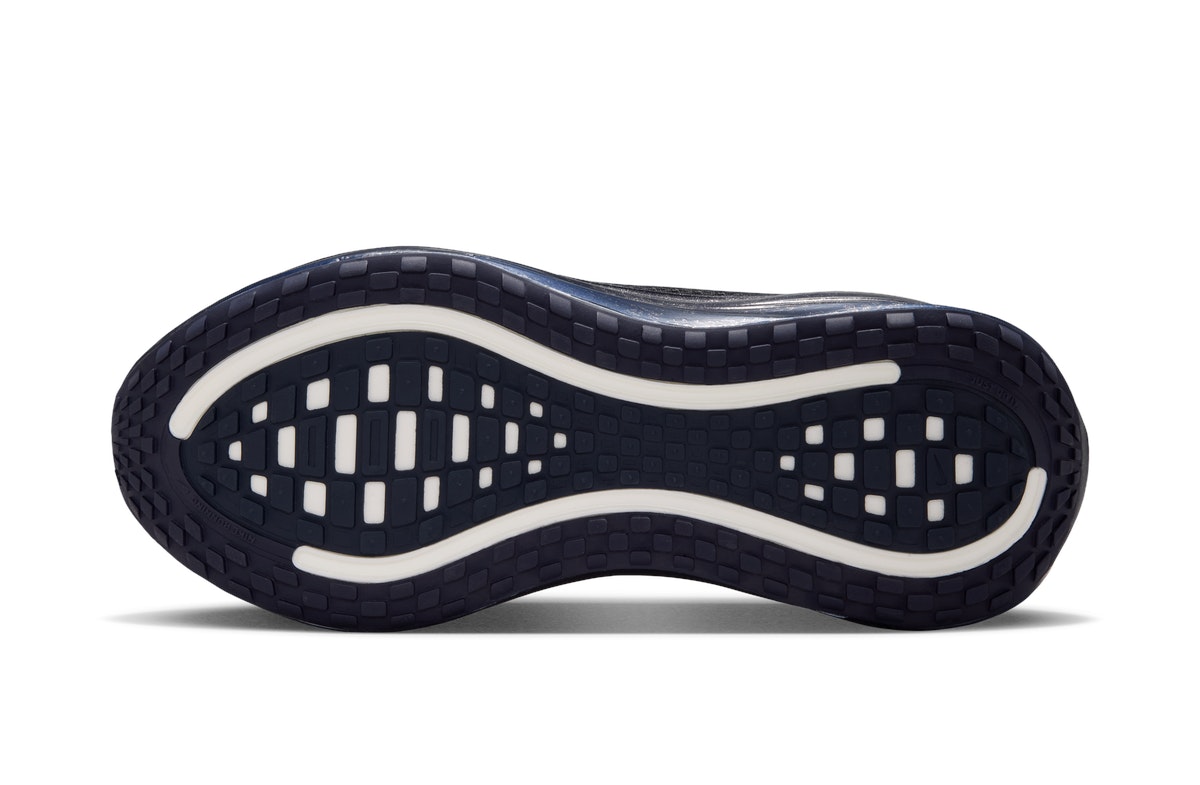 Keely Hodgkinson x Nike Vomero Plus Pitch Blue Keely Hodgkinson x Nike Vomero Plus Pitch Blue
