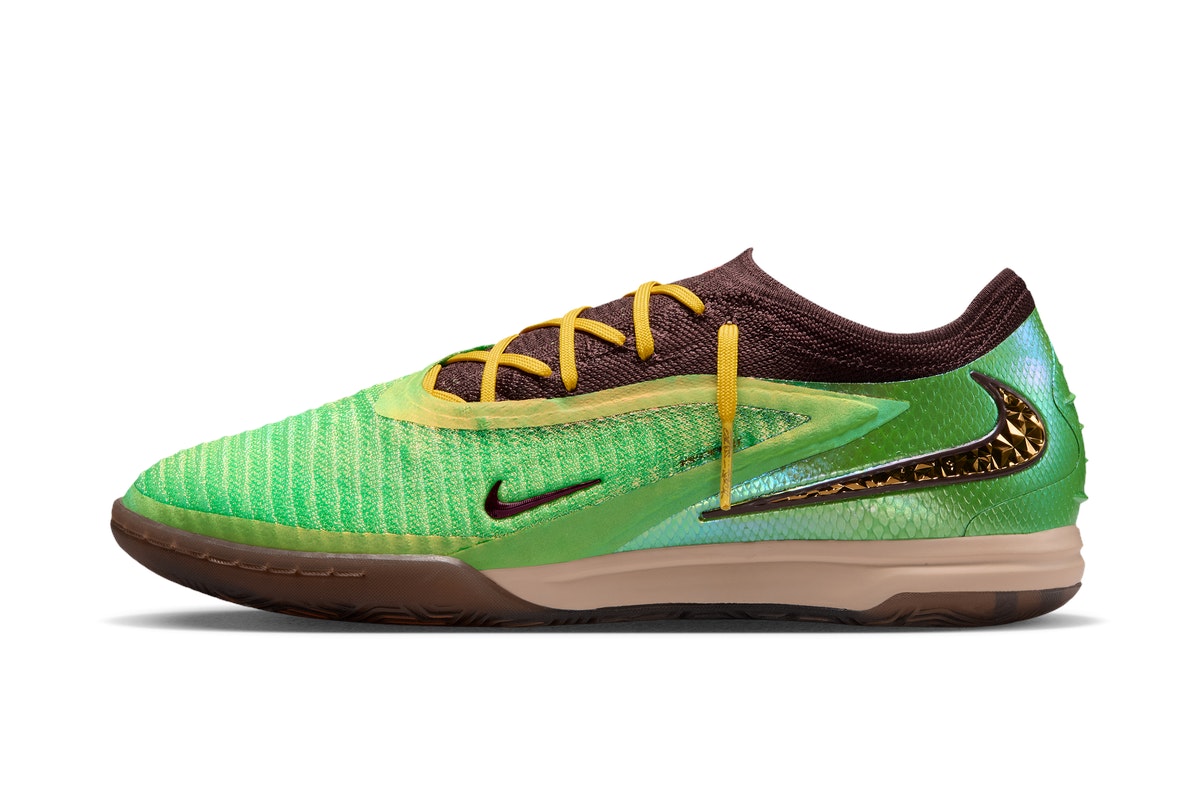 Travis Scott x Nike Phantom 6 Low Indoor Travis Scott x Nike Phantom 6 Low Indoor