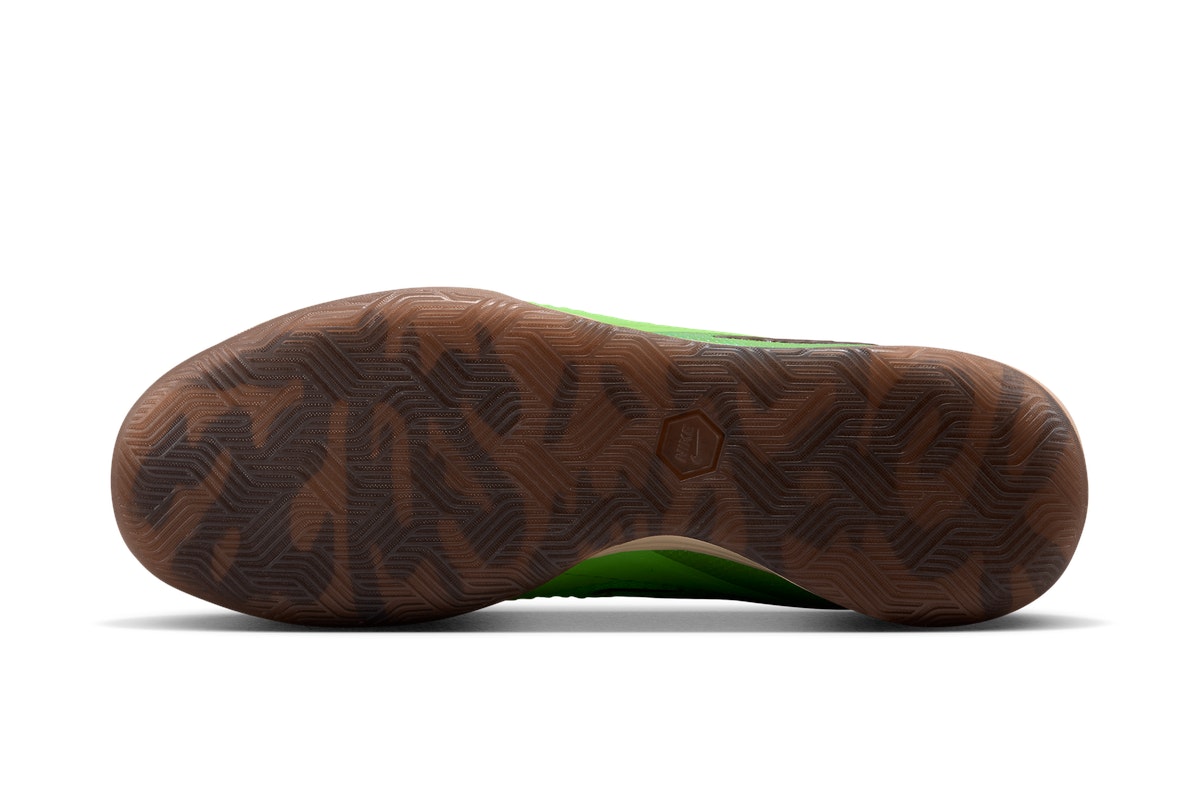 Travis Scott x Nike Phantom 6 Low Indoor Travis Scott x Nike Phantom 6 Low Indoor