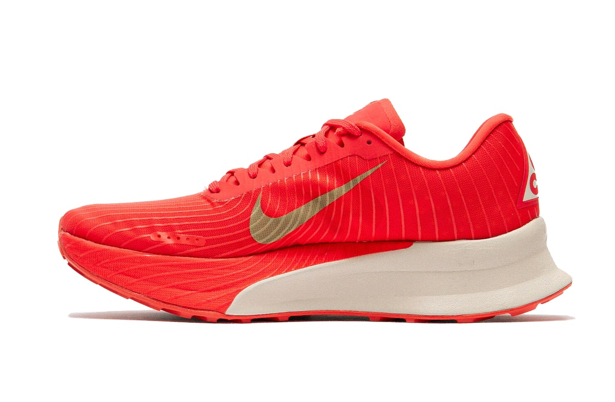 Nike ACG ZoomX Ultrafly Trail Light Crimson Nike ACG ZoomX Ultrafly Trail Light Crimson
