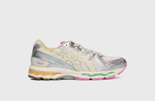 VANDYTHEPINK x Asics Gel-Kayano 12.1 Antique White VANDYTHEPINK x Asics Gel-Kayano 12.1 Antique White
