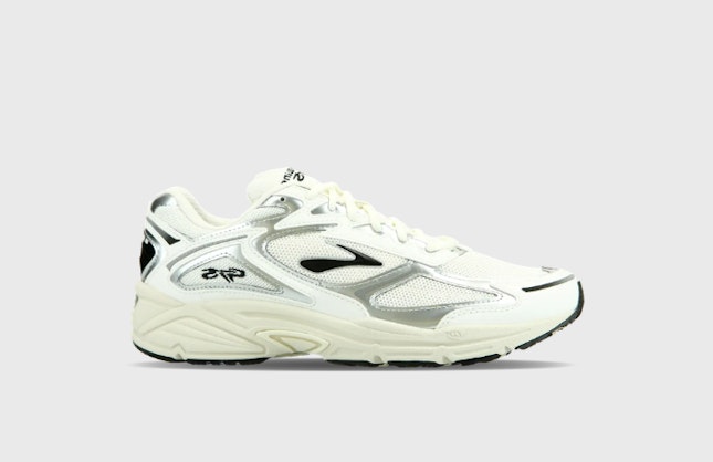 Brooks Adrenaline GTS 4 Coconut Milk