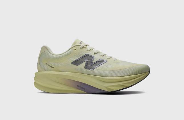New Balance SuperComp Rebel Pistachio Butter New Balance SuperComp Rebel Pistachio Butter