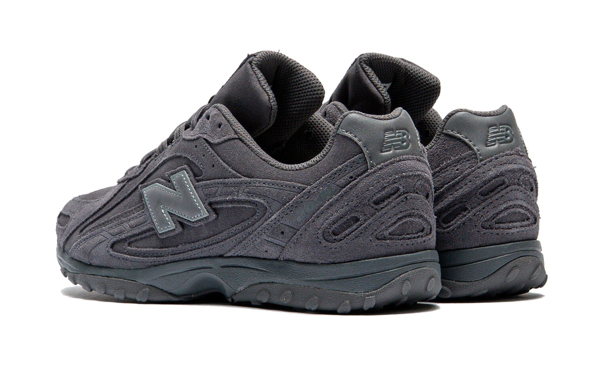 New Balance 204L Magnet