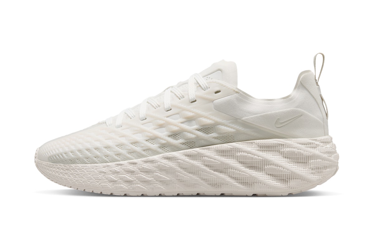 Nike Ava Edge Summit White