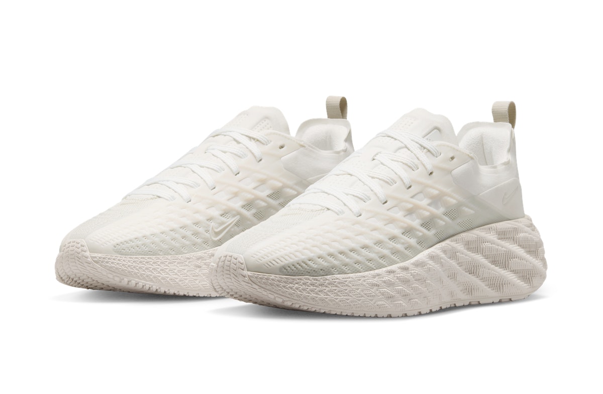 Nike Ava Edge Summit White