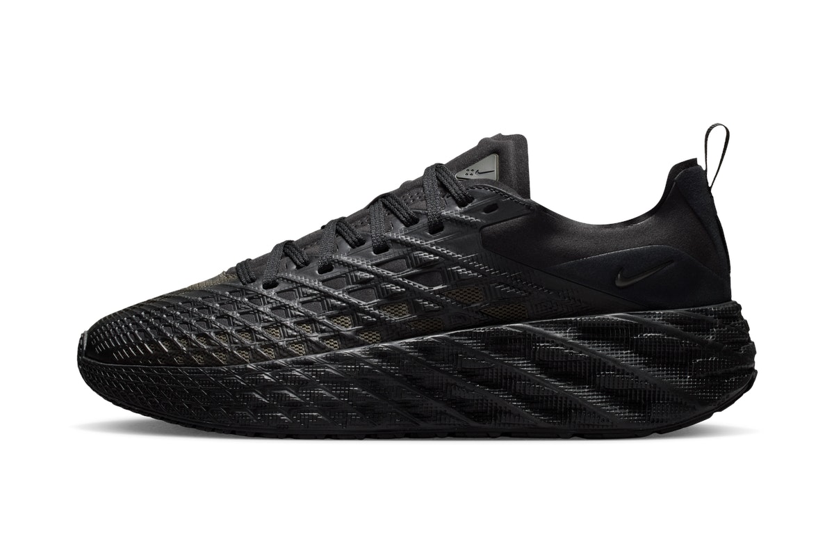 Nike Ava Edge Black