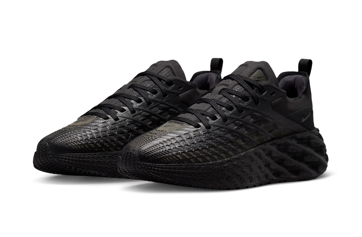 Nike Ava Edge Black
