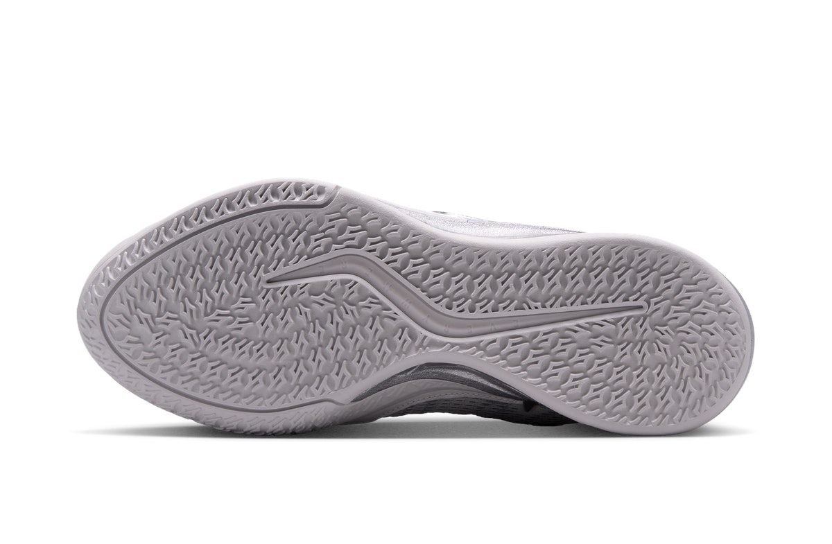 Nike Sabrina 4 Light Work Nike Sabrina 4 Light Work