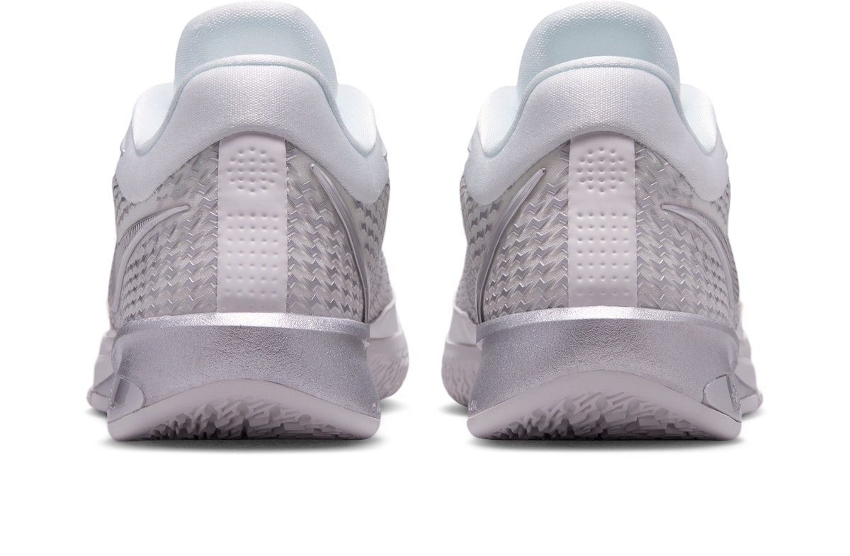Nike Sabrina 4 Light Work Nike Sabrina 4 Light Work