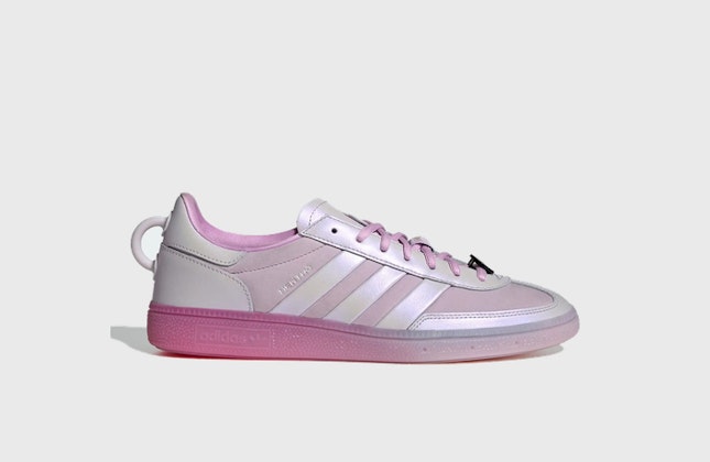 Pokémon x adidas Handball Spezial Mewtwo Pokémon x adidas Handball Spezial Mewtwo