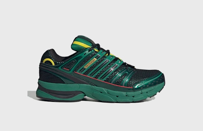 Pokemon x adidas Adistar Control 5 Rayquaza