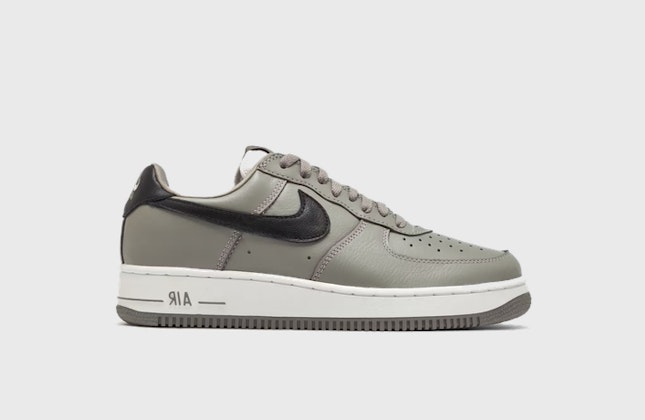 Nike Air Force 1 Low '01 Light Army Black Nike Air Force 1 Low '01 Light Army Black