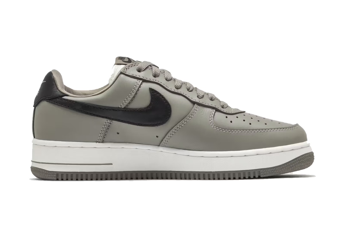 Nike Air Force 1 Low '01 Light Army Black Nike Air Force 1 Low '01 Light Army Black