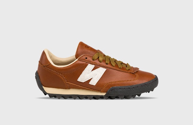 New Balance Gator Run Bark Linen New Balance Gator Run Bark Linen