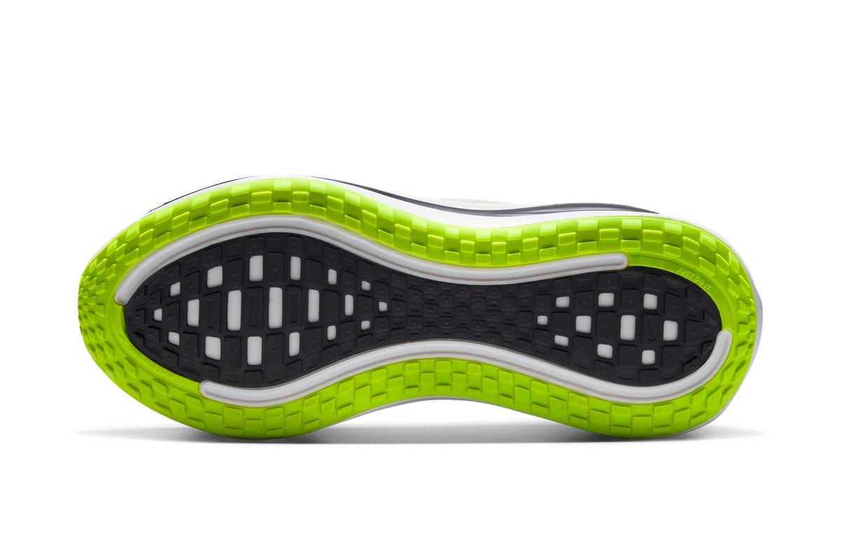 Distance x Nike Vomero Plus