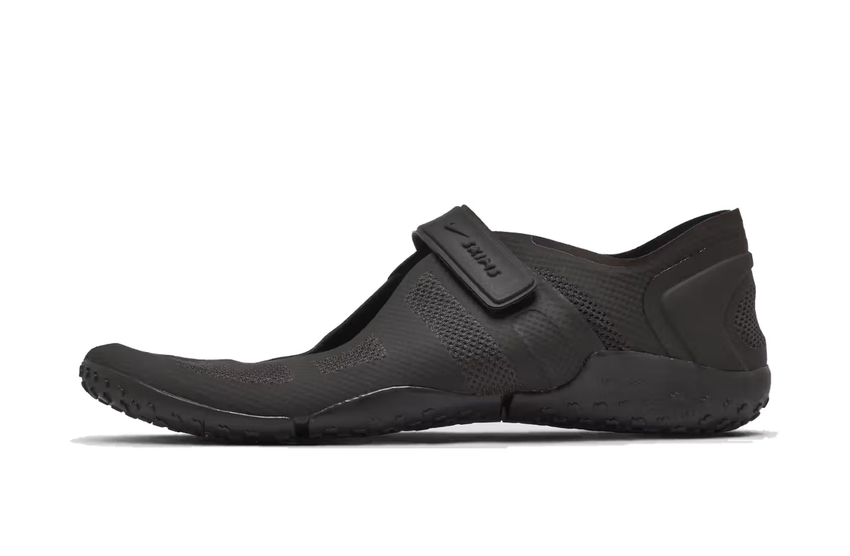 SKIMS x Nike Rift 1 Tone Mesh Tar