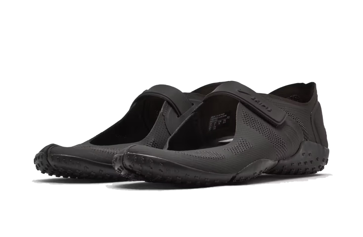 SKIMS x Nike Rift 1 Tone Mesh Tar