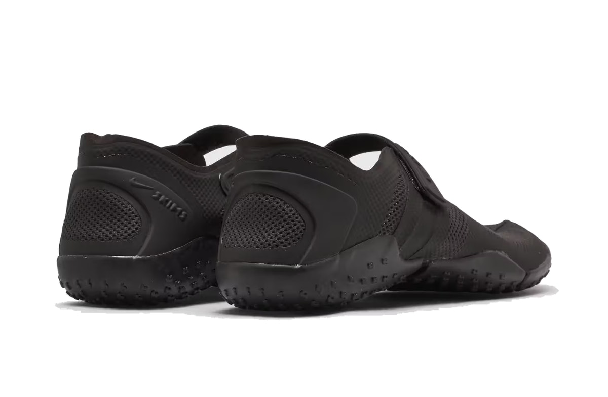 SKIMS x Nike Rift 1 Tone Mesh Tar