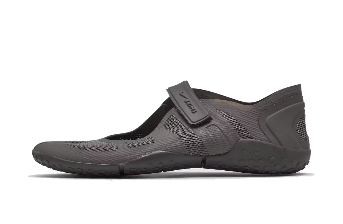 SKIMS x Nike Rift 1 Tone Mesh Cave Stone