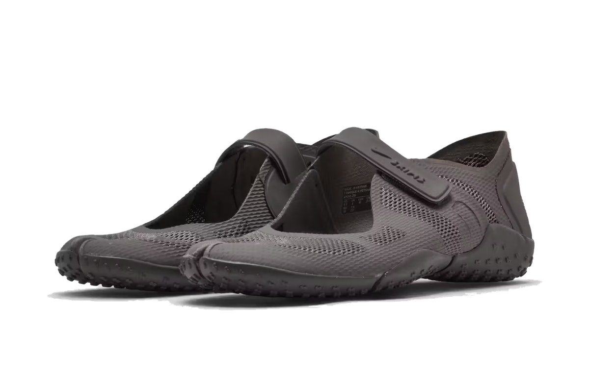 SKIMS x Nike Rift 1 Tone Mesh Cave Stone