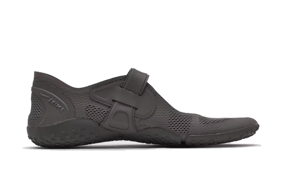 SKIMS x Nike Rift 1 Tone Mesh Cave Stone