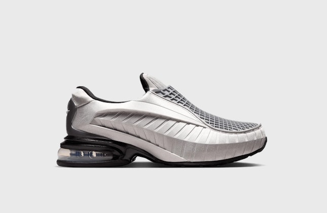Nike Air Max Dolce Metallic Silver Nike Air Max Dolce Metallic Silver