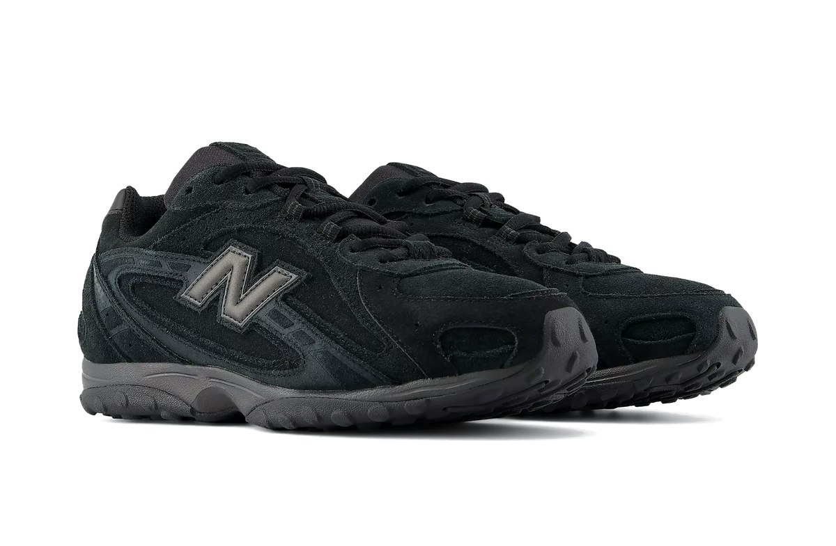 New Balance 204L Triple Black