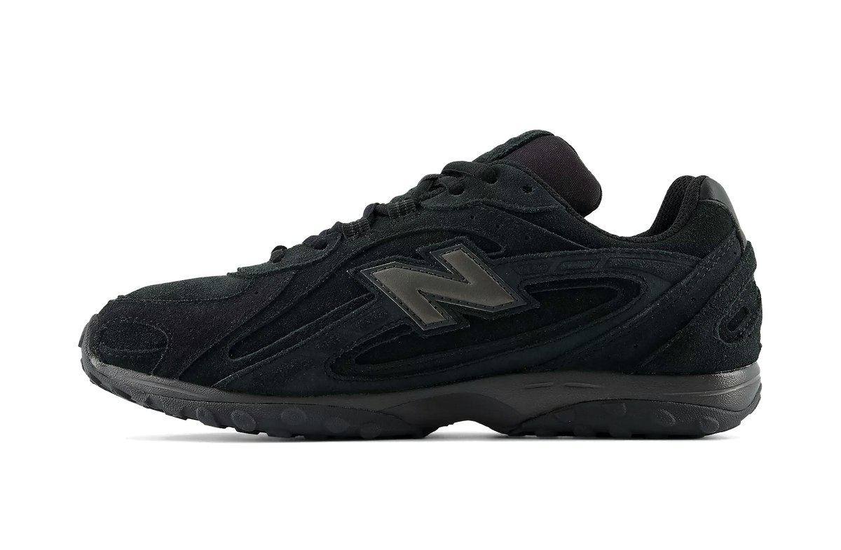 New Balance 204L Triple Black