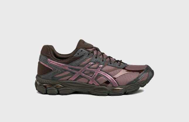 Asics Gel-Cumulus 16 Cocoa Powder Black Asics Gel-Cumulus 16 Cocoa Powder Black