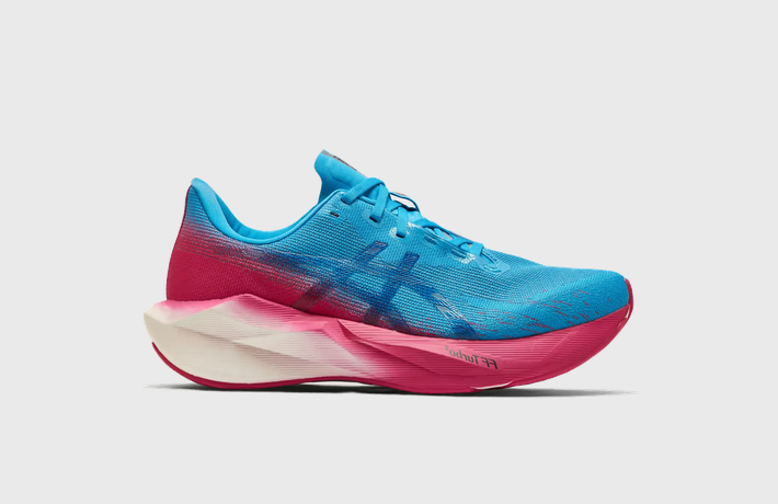 Distance x Asics Novablast 6 Digital Aqua