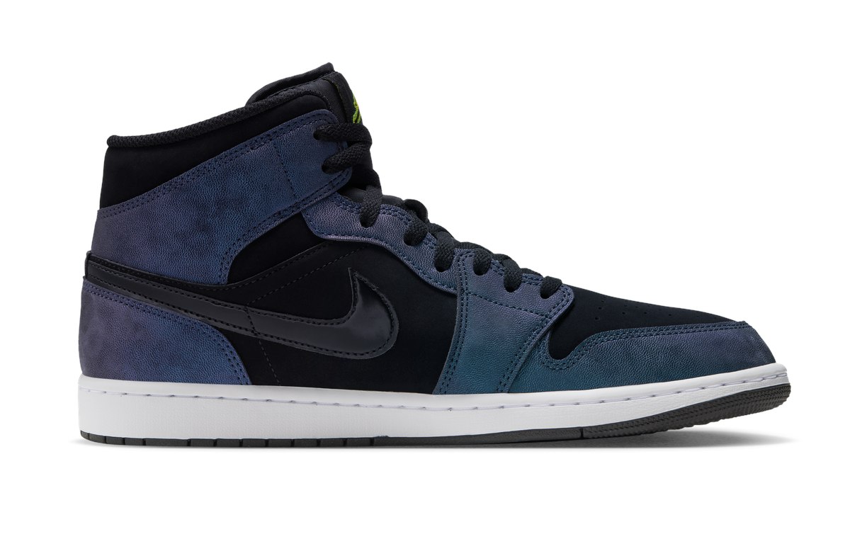 Nike Air Jordan 1 Mid SE Lola Bunny