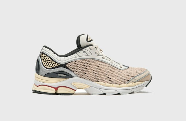 Highsnobiety x Saucony ProGrid Paramount Oatmeal Highsnobiety x Saucony ProGrid Paramount Oatmeal