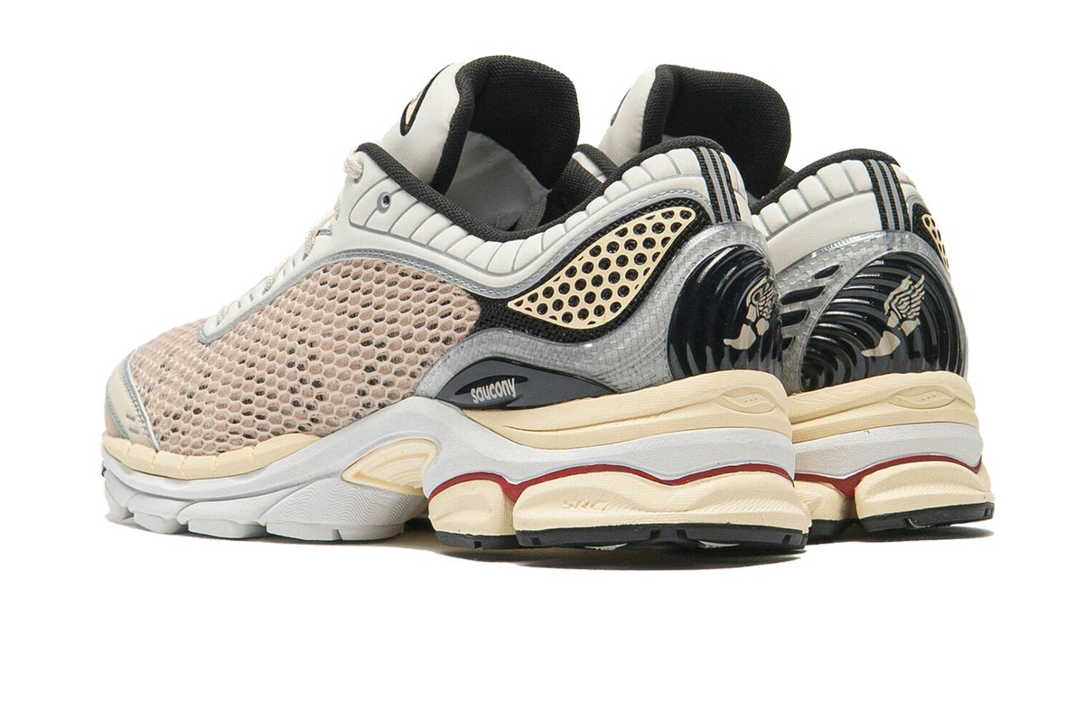 Highsnobiety x Saucony ProGrid Paramount Oatmeal Highsnobiety x Saucony ProGrid Paramount Oatmeal