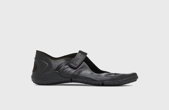 SKIMS x Nike Rift Satin Shadow Brown SKIMS x Nike Rift Satin Shadow Brown