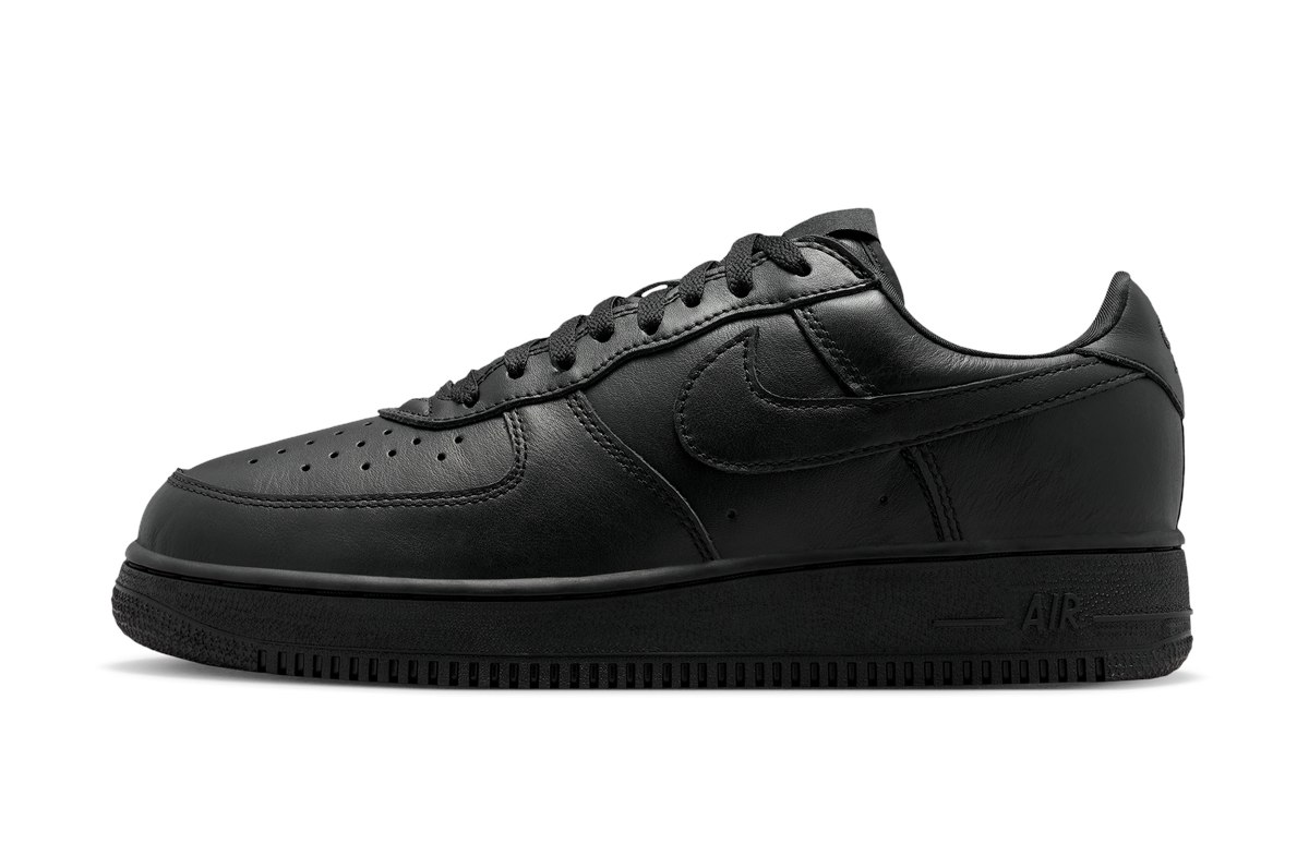 Nike Air Force 1 Low '01 Triple Black Nike Air Force 1 Low '01 Triple Black