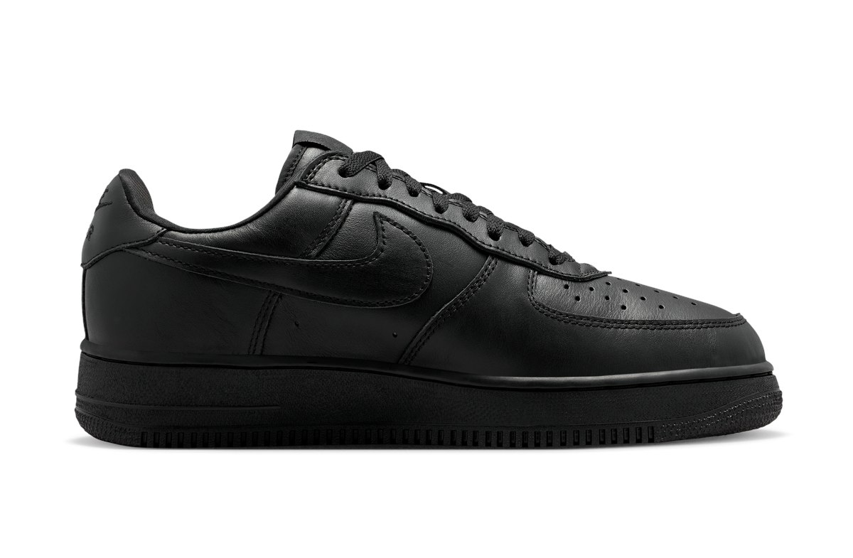 Nike Air Force 1 Low '01 Triple Black Nike Air Force 1 Low '01 Triple Black