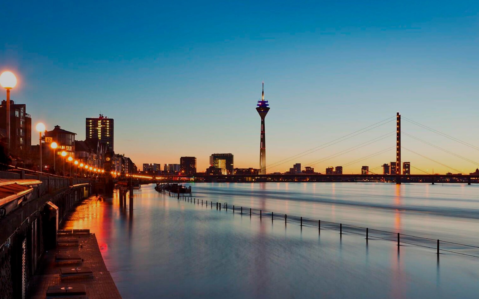 Umzug Dusseldorf Kostenloses Angebot In 3 Minuten Movinga