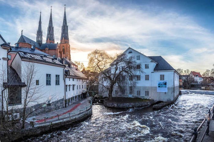 Haus und Fluss in Schweden