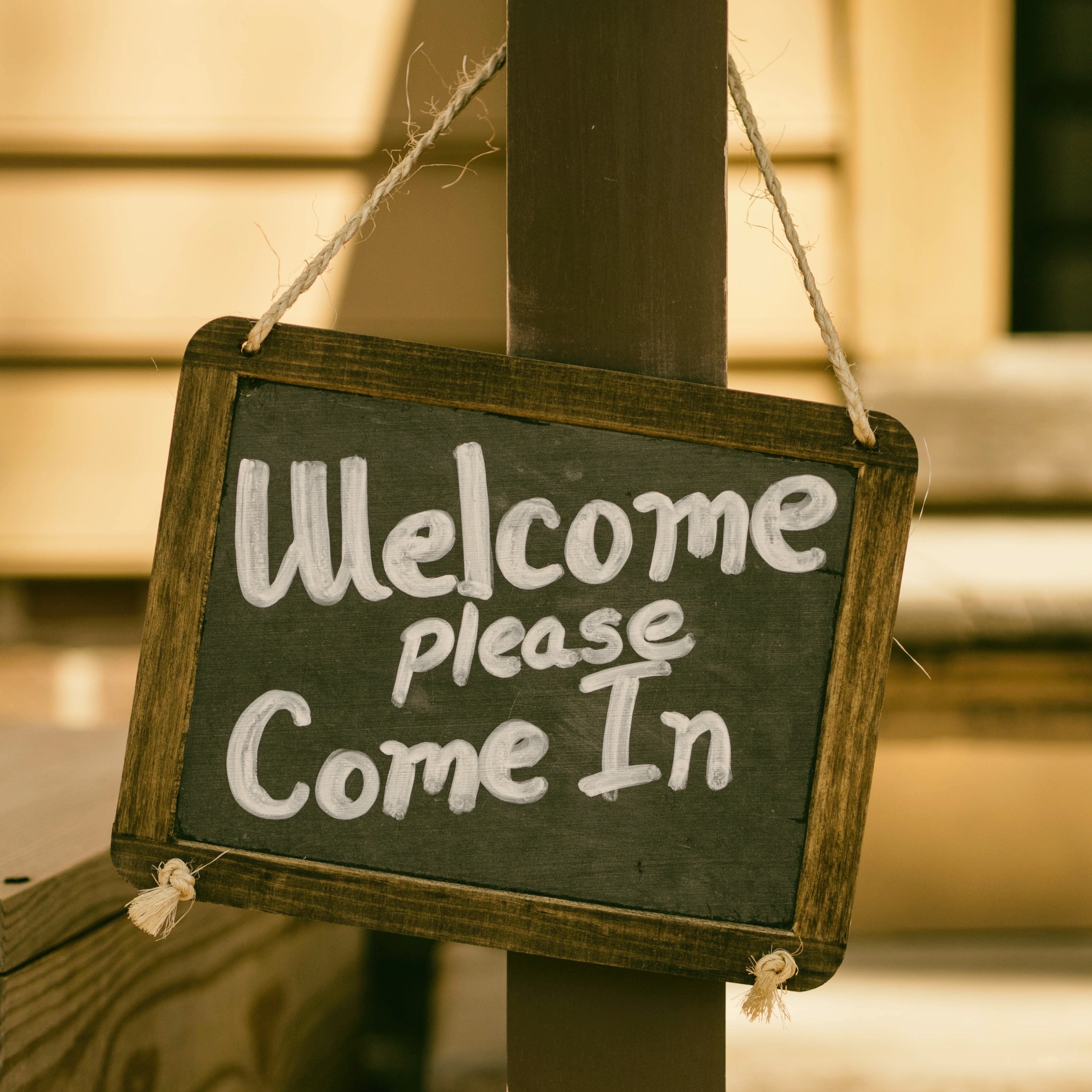 1593265838 aaron burden avqpdlrjabs unsplash