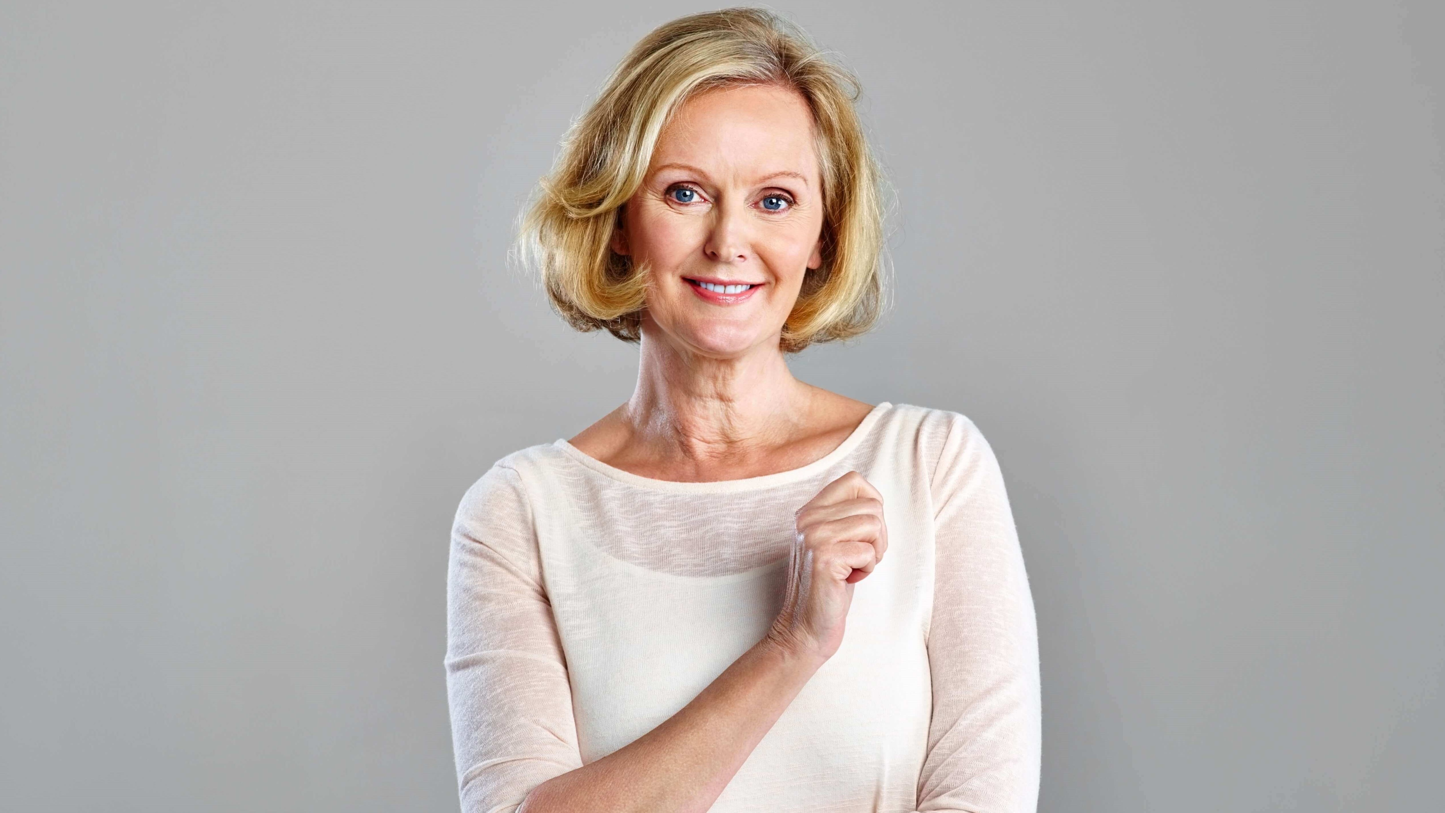 Женщины 50+. Портрет женщины 50 лет. Довольная женщина 50 лет. Женщина 50 лет без фона. Фото женщины 50. Женщины 50+. Портрет женщины 50 лет. Довольная женщина 50 лет. Женщина 50 лет без фона.